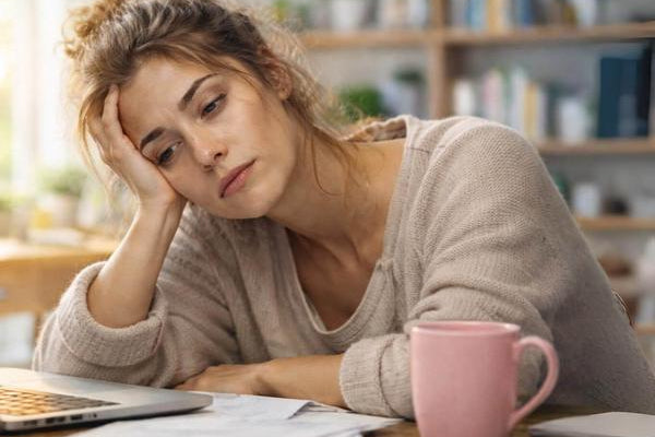 J'ai mes règles depuis 10 jours : est-ce normal ?